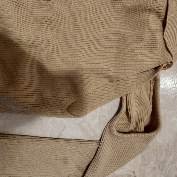 Wayf 2 piece set beige bnwt  size S - Picture 8 of 10